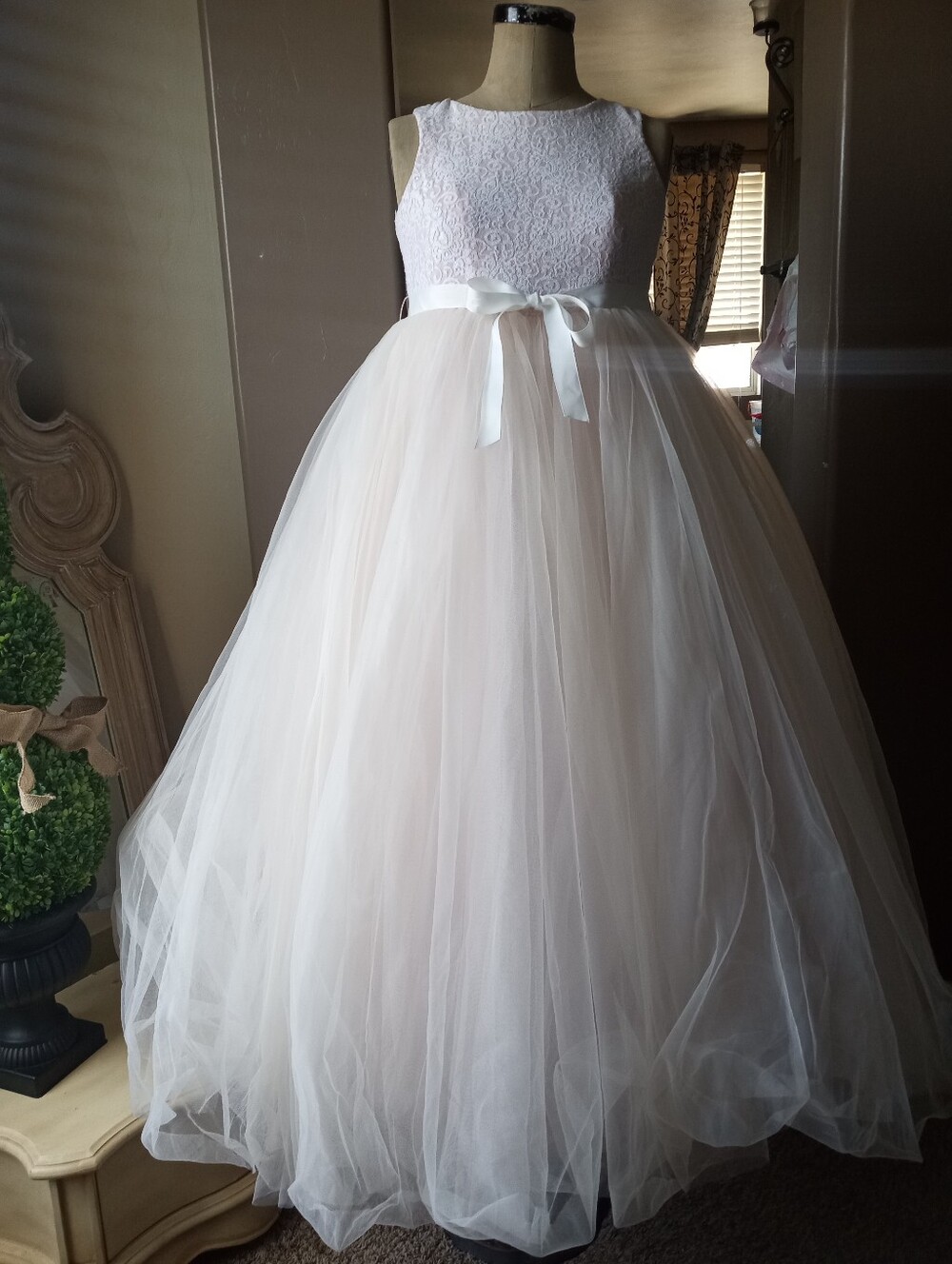 David's Bridal Lace/Tulle Flower Girl Dress